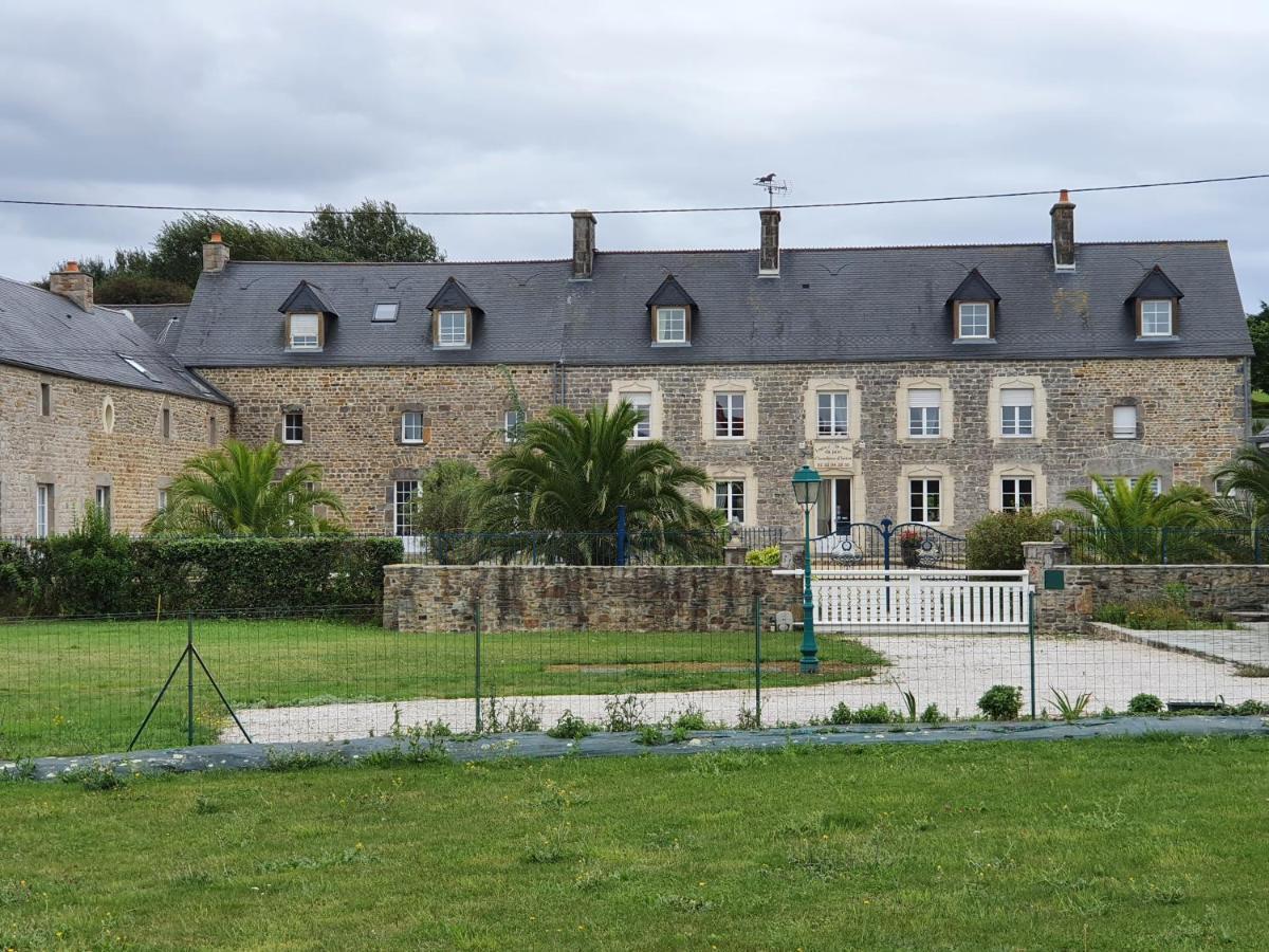 Chambres Du Logis De La Mare Du Parc Surtainville ภายนอก รูปภาพ