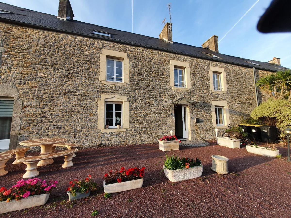 Chambres Du Logis De La Mare Du Parc Surtainville ภายนอก รูปภาพ